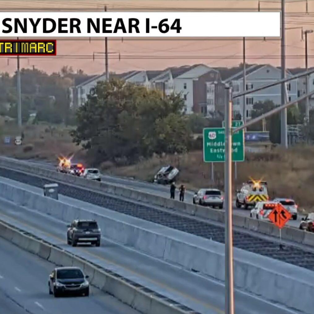 Gene Snyder Crash near I-64